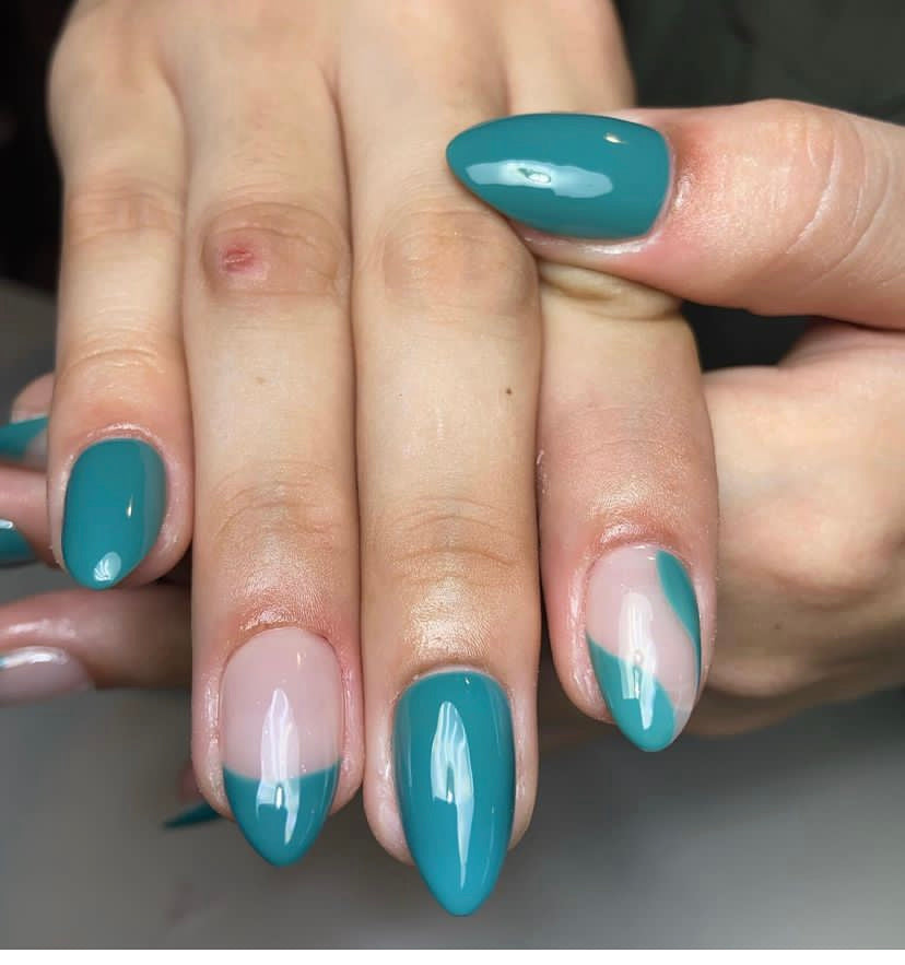 Half Matte Almond Medium Box 600 pcs