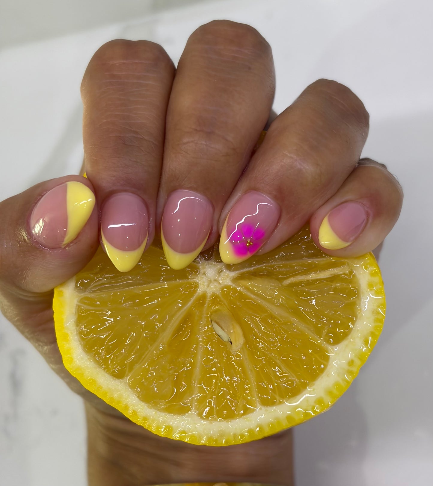 Gel Polish yellow easter